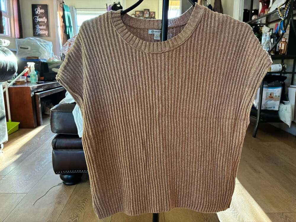 Versona Brown Ribbed Knit Cap Sleeve Cotton Top-Size L-Preloved